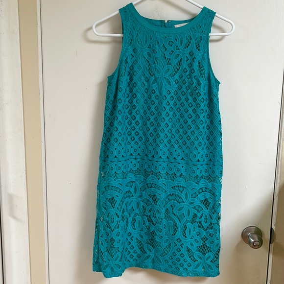 LOFT Dresses & Skirts - Beautiful green/teal lace dress perfect for summer or for a date night!